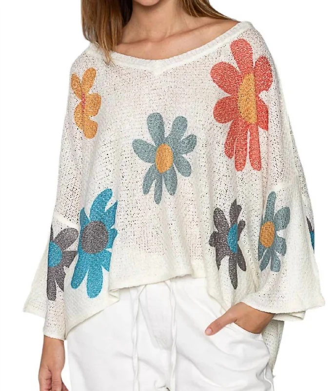 Personalized Outfit Flower V Neck Sweater In Ivory