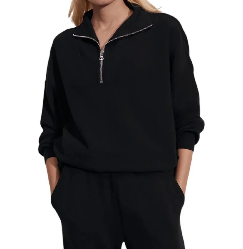 Sporty Elegance Hawley Half Zip Sweatshirt In Black