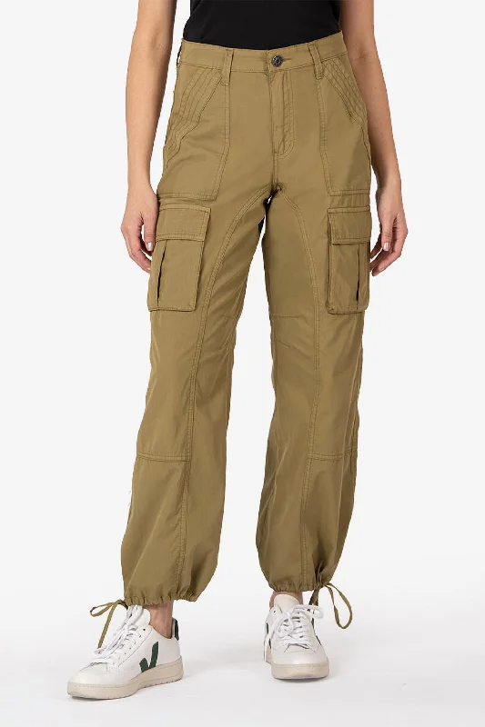 Classic Items Erika Utility Pant In Olive
