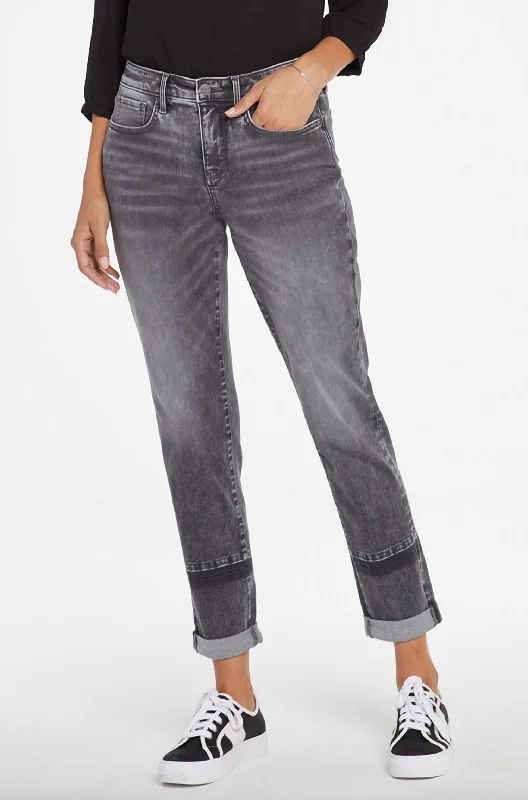 Quality Tailoring Margot Girlfriend With Rolled Cuff Jean In Nobelle