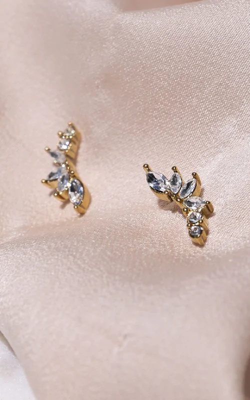 Effortless Comfort Stelli Dainty Stud Earrings - Gold Crescent