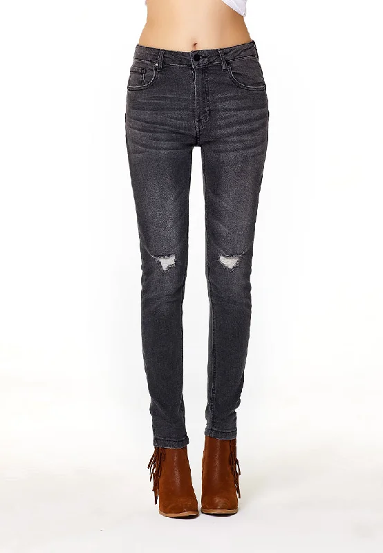 Timeless Comfort slim fit distressed jeans