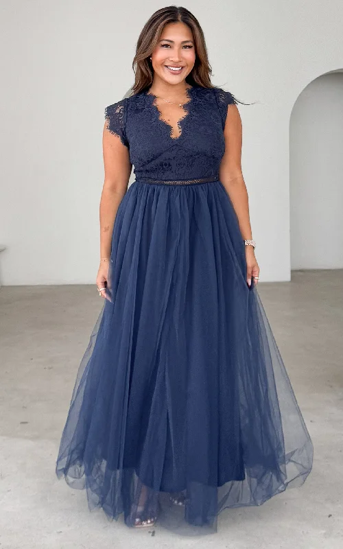 Soft Looks Caleigh Lace Tulle Maxi Dress - Navy