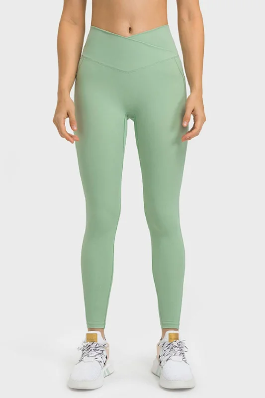 Retro Design V-Waist Yoga Leggings with Pockets