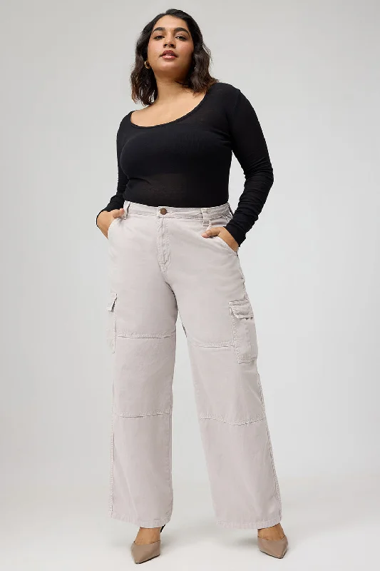 Effortless Style Curve Cream Cargo Jeans