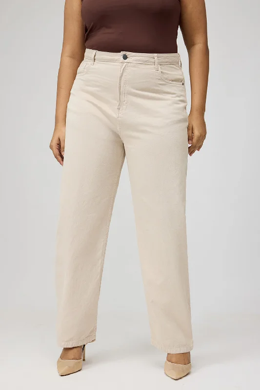 Easy-to-Wear Curve Ivory Beige Straight Jeans