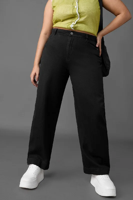 Fresh And Natural Curve Pitch Black Straight Legged Jeans