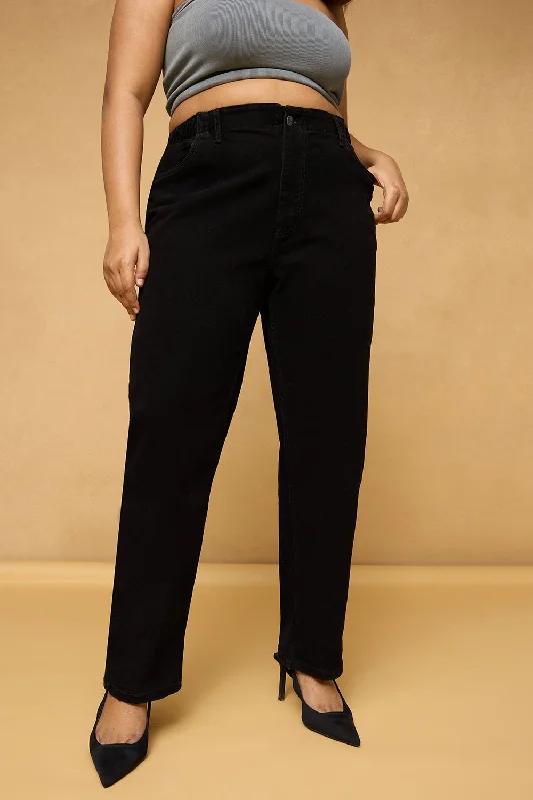 Fashionable Ease Curve Sleek Black Mom Fit Denim Jeans