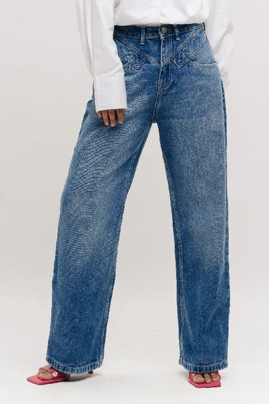 Classic Items Double Front Yoke Straight Fit Jeans