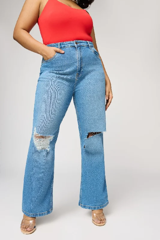 Light Layers Knockout Knee Distressed Curve Wide Leg Jeans