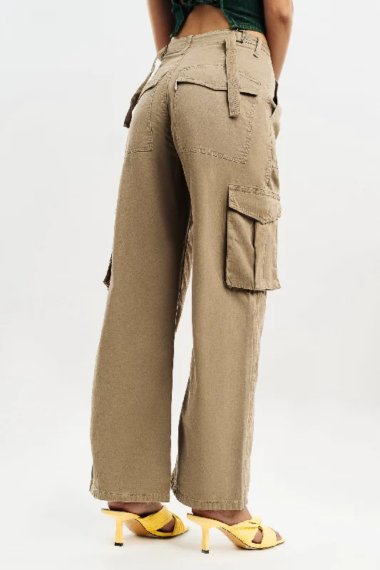 All-Day Outfits Moss Cargo Jeans