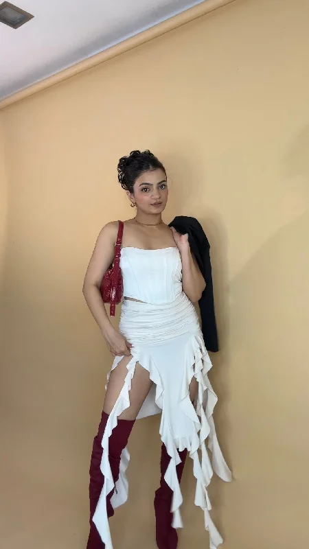 Simple Solid Color Jennie Ruffled Skirt in Offwhite