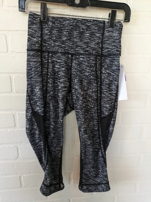 Warm And Comfortable Black Athletic Leggings Capris Lululemon, Size 4