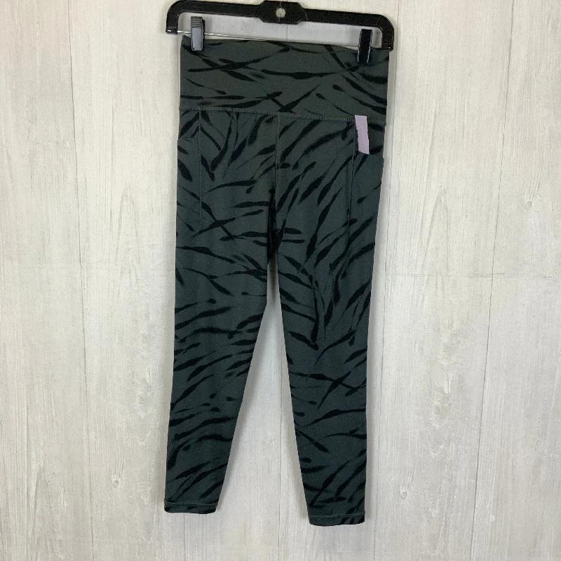 Effortless Dressing Black & Grey Athletic Leggings Athleta, Size S