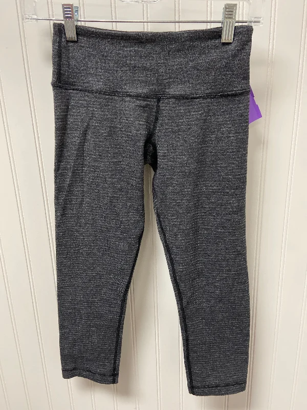 Dressing Tips Grey Athletic Leggings Capris Lululemon, Size 4
