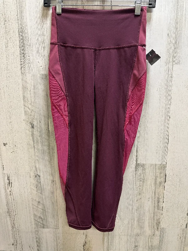 Comfortable Fashion Looks Red Athletic Leggings Lululemon, Size 4