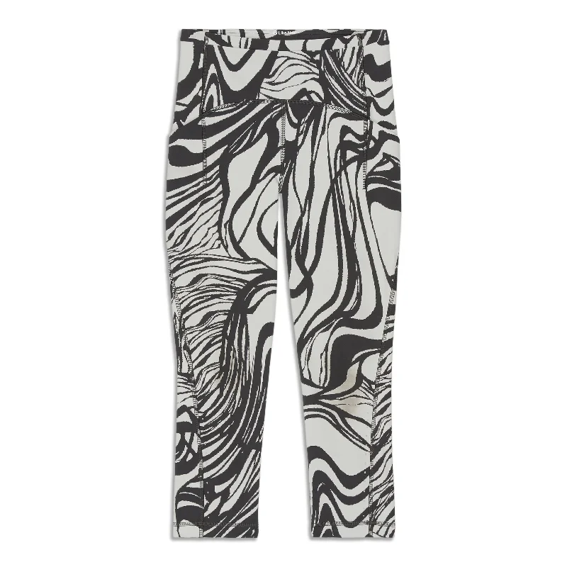 Relaxed Tops Swift Speed High-Rise Crop - Resale
