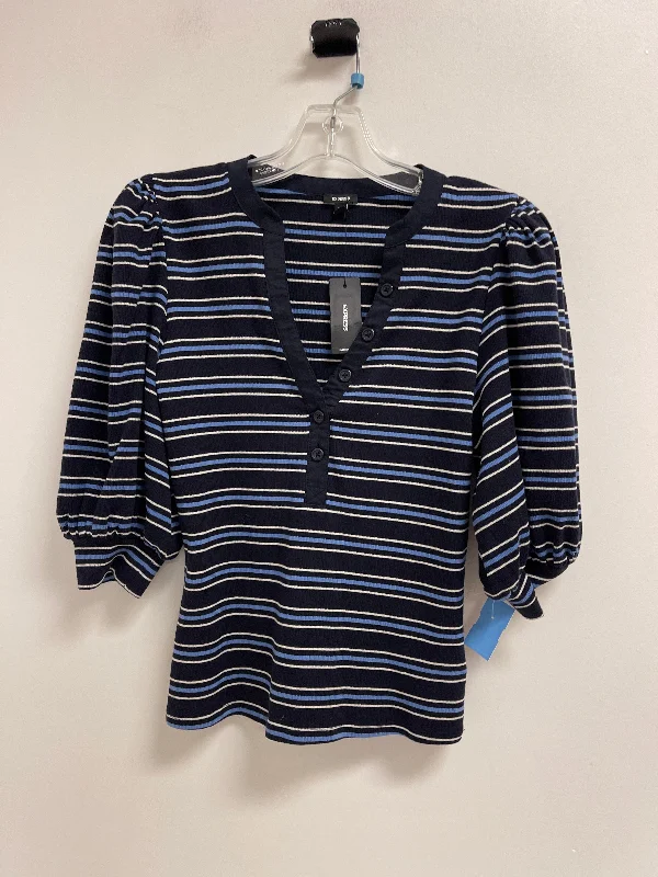 Chic Outfits Top Short Sleeve By Express In Striped Pattern, Size: S