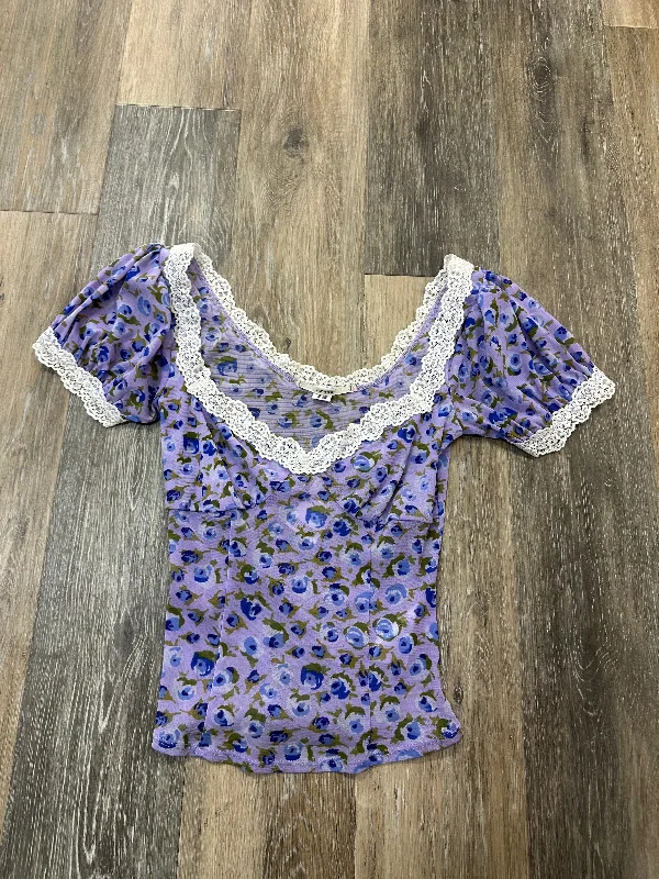 Chic Relaxation Top Short Sleeve By Kimichi Blue In Purple, Size: M