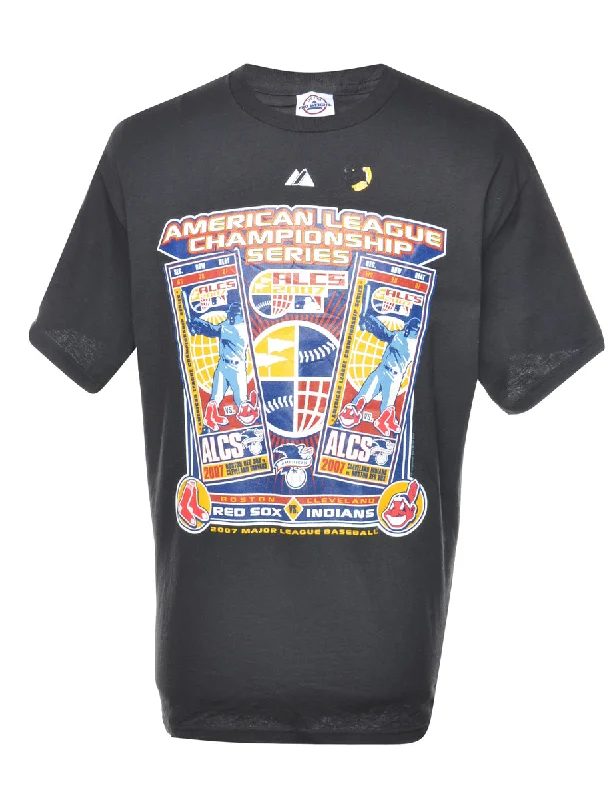 Cozy Layers MLB Sports T-shirt - L